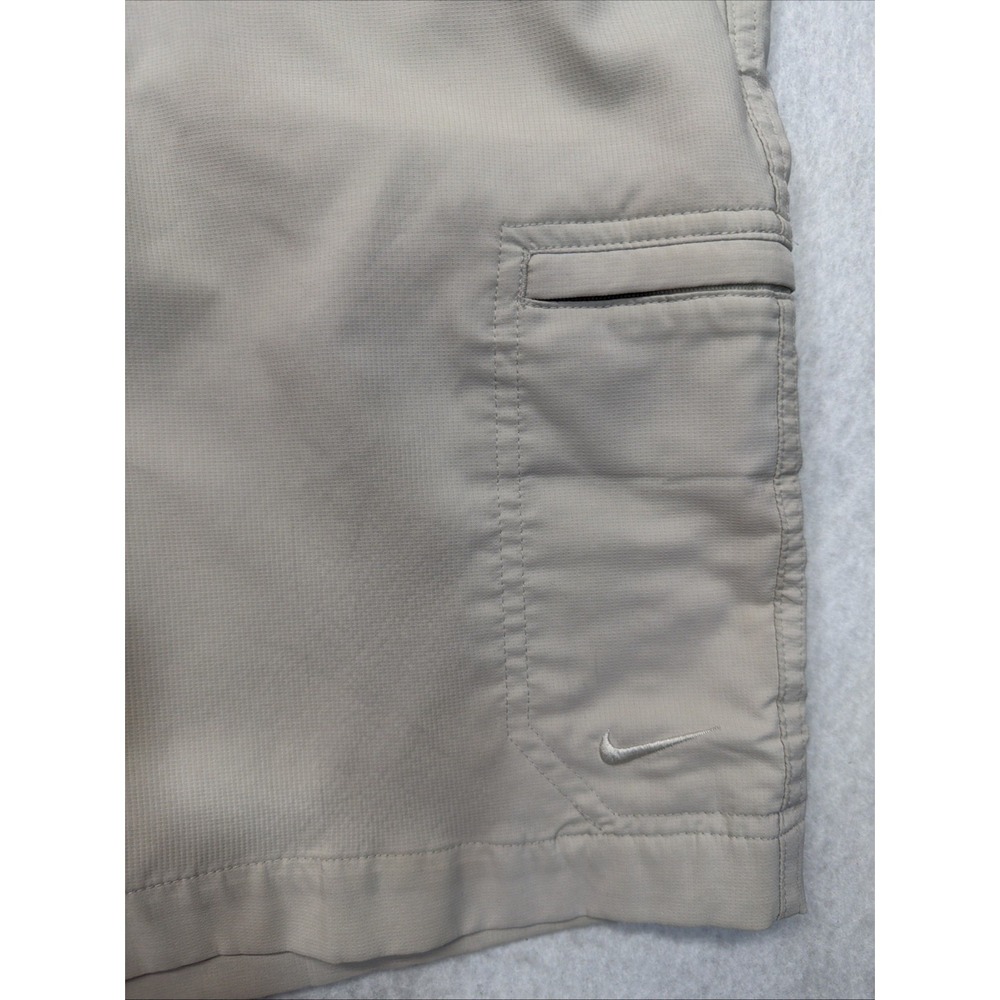 Nike Golf Mens Cargo Shorts Sz 36 Dri-Fit Style 401501-010 cream Stretch Poly - Picture 3 of 16